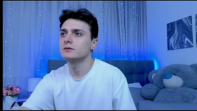 GGimperator  online show from 11/28/25, 05:48