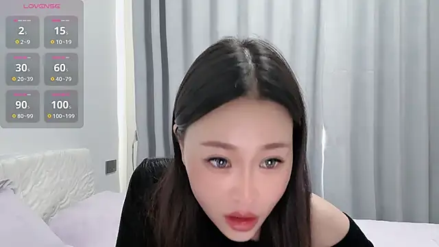 Snapshot of kitten-2001-yoyo chatting on 10/30/25, 03:08 kitten-2001-yoyo online show from 10/30/25, 03:08