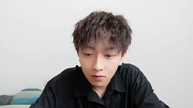 Snapshot of jiejie-000 chatting on 10/11/25, 08:02 jiejie-000 online show from 10/11/25, 08:02