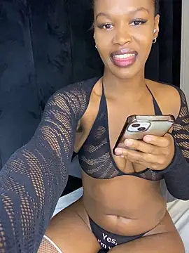 Snapshot of Lovee_Lucia chatting on 12/03/25, 09:46 Lovee Lucia online show from 12/03/25, 09:46