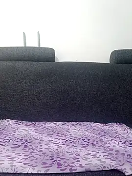 pontsho2004 online show from 10/18/25, 06:19