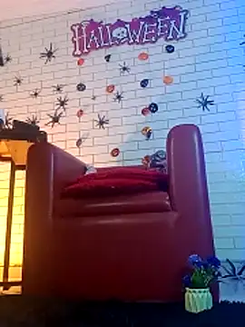 Snapshot of VittoriaCano1126 chatting on 10/29/25, 04:04 VittoriaCano1126 online show from 10/29/25, 04:04