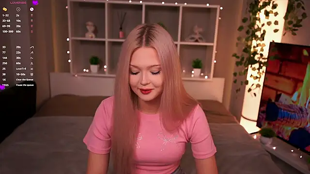 Snapshot of KaryTasch chatting on 11/06/25, 07:59 KaryTasch online show from 11/06/25, 07:59