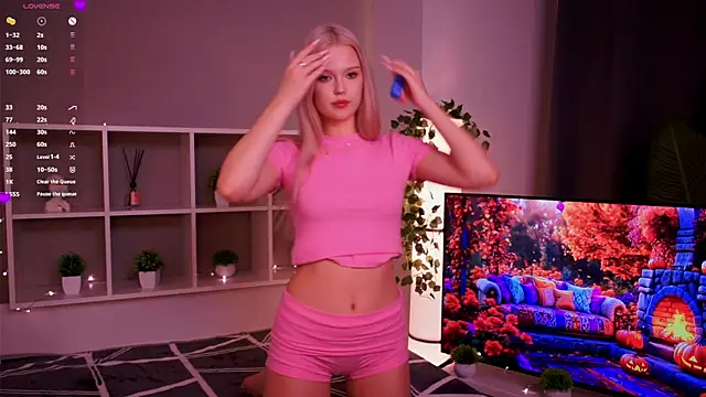 Snapshot of KaryTasch chatting on 11/17/25, 08:14 KaryTasch online show from 11/17/25, 08:14