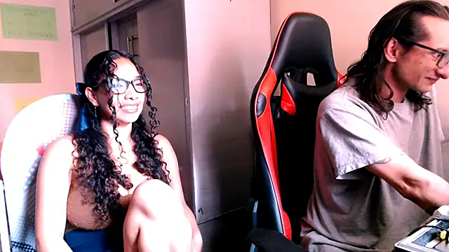 Snapshot of DreamTeachFlame chatting on 10/12/25, 03:22 DreamTeachFlame online show from 10/12/25, 03:22