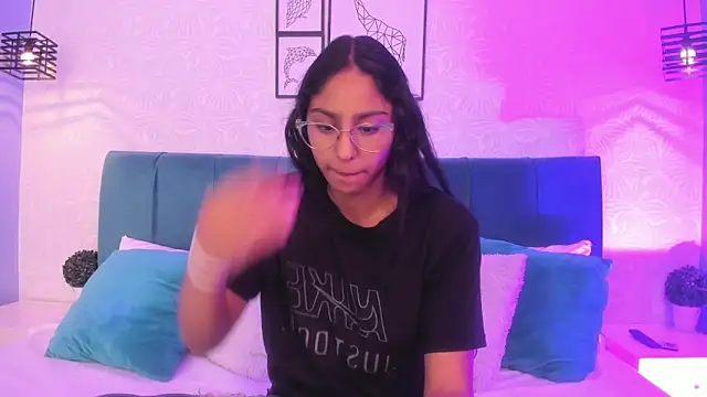 paulacastilla online show from 11/12/25, 01:33