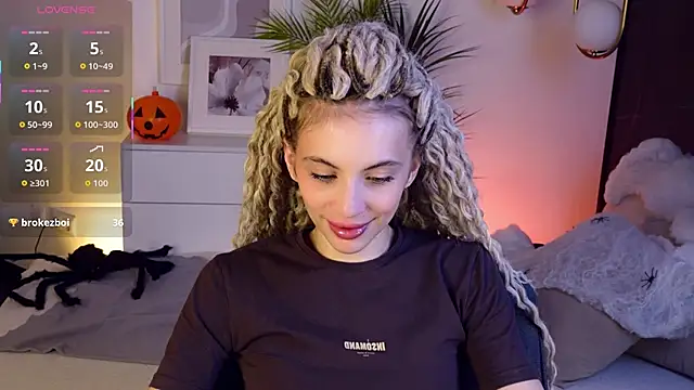 Snapshot of mia_silkk chatting on 11/01/25, 06:26 mia silkk online show from 11/01/25, 06:26