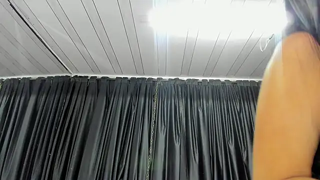 SofiaLustera online show from 11/15/25, 12:23