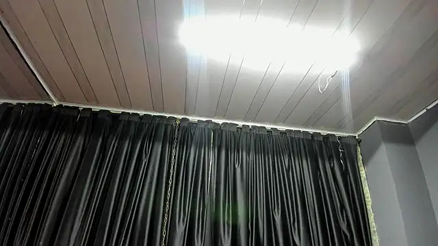 SofiaLustera online show from 11/18/25, 11:36