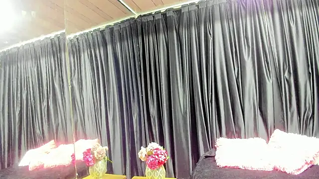 SofiaLustera online show from 11/19/25, 11:32