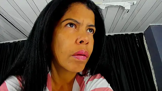 SofiaLustera online show from 11/20/25, 11:54