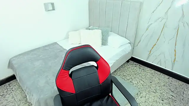 Amira mansour online show from 10/24/25, 07:21