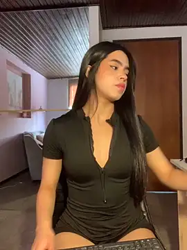 LunaMoore Pink online show from 11/19/25, 12:49