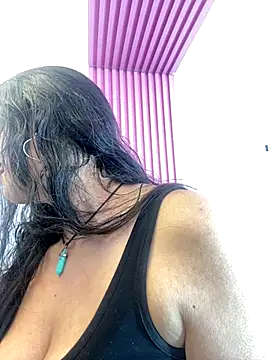 Snapshot of Fatimareid chatting on 10/11/25, 10:58 Fatimareid online show from 10/11/25, 10:58