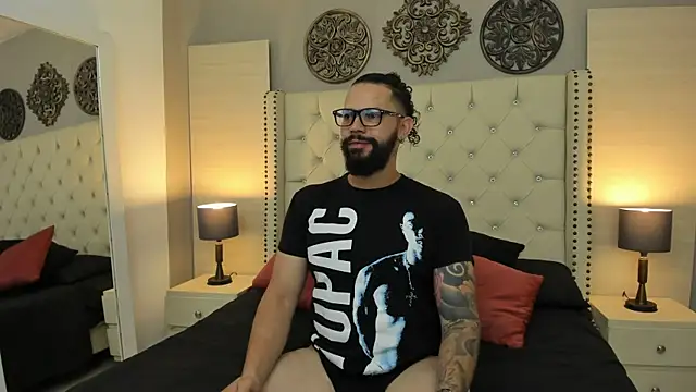 AlukardBig online show from 10/18/25, 09:04