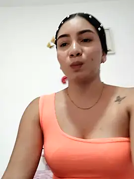 Snapshot of sophia_salazar18 chatting on 10/17/25, 07:27 sophia salazar18 online show from 10/17/25, 07:27