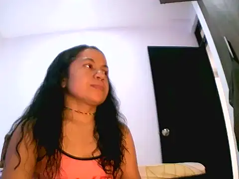 Snapshot of chiarafus0 chatting on 11/02/25, 07:05 chiarafus0 online show from 11/02/25, 07:05