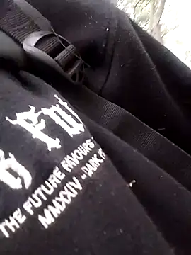 Snapshot of heyy_noah11 chatting on 10/12/25, 05:34 heyy noah11 online show from 10/12/25, 05:34