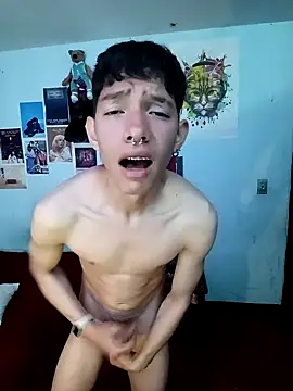 Snapshot of heyy_noah11 chatting on 10/16/25, 08:37 heyy noah11 online show from 10/16/25, 08:37