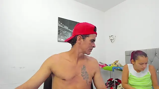 Sofi And Santy online show from 11/26/25, 12:44