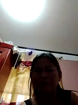 Snapshot of merr_ann123 chatting on 10/11/25, 05:39 merr ann123 online show from 10/11/25, 05:39