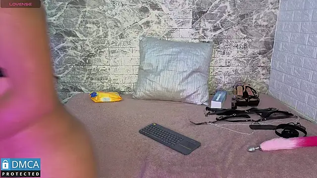 taylorexotic online show from 11/12/25, 03:07