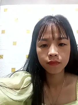 Snapshot of Su_symeo chatting on 10/16/25, 08:21 Su symeo online show from 10/16/25, 08:21