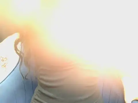 Snapshot of hii_tanisha chatting on 10/18/25, 05:21 hii tanisha online show from 10/18/25, 05:21