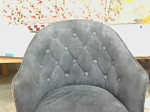 Snapshot of hii_tanisha chatting on 11/14/25, 05:06 hii tanisha online show from 11/14/25, 05:06