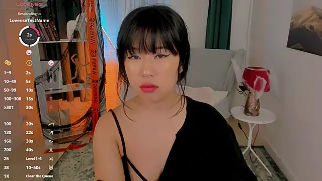 Snapshot of Erika_Kim chatting on 10/27/25, 06:06 Erika Kim online show from 10/27/25, 06:06