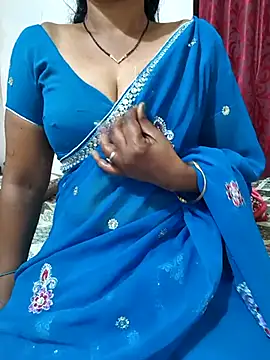 Snapshot of Best_Kannada_Couple chatting on 10/15/25, 05:13 Best Kannada Couple online show from 10/15/25, 05:13