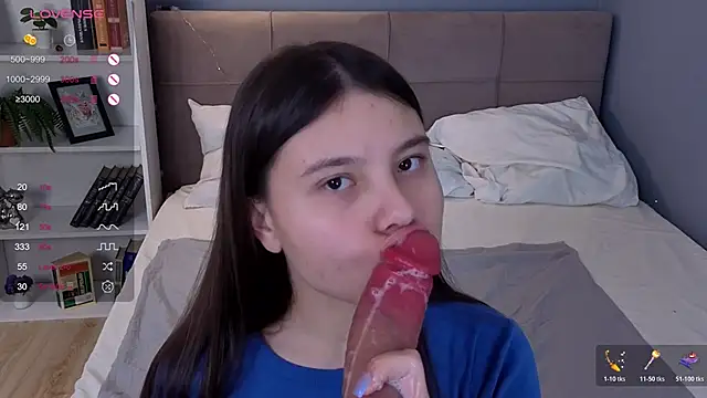 Nancy Wall online show from 11/17/25, 05:08