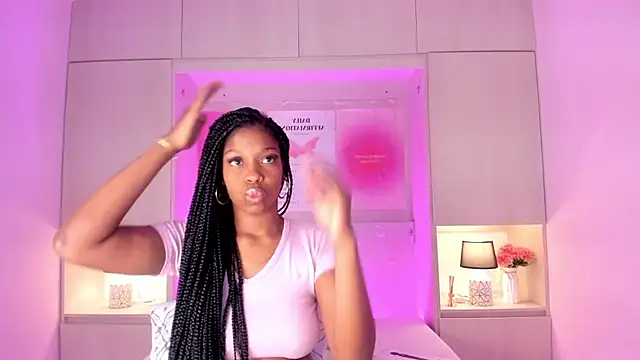 MaraBaker online show from 10/23/25, 12:15