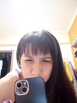 Snapshot of nanaaini chatting on 10/11/25, 06:17 nanaaini online show from 10/11/25, 06:17