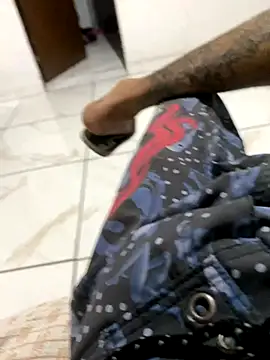 Snapshot of Gomes177 chatting on 10/20/25, 12:44 Gomes177 online show from 10/20/25, 12:44