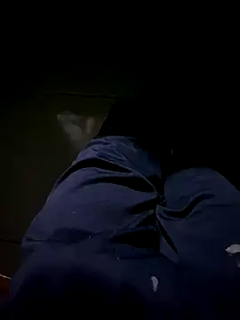 Snapshot of Gomes177 chatting on 11/06/25, 02:12 Gomes177 online show from 11/06/25, 02:12