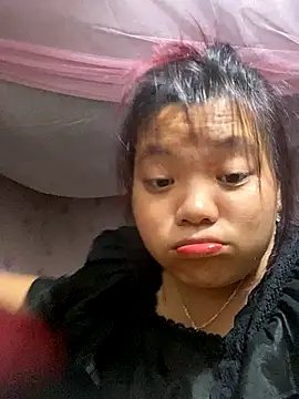 Snapshot of minyka chatting on 10/12/25, 06:12 minyka online show from 10/12/25, 06:12