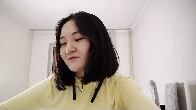 Lyndasilk online show from 11/04/25, 02:05