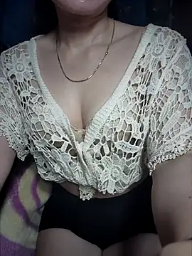 LeanaLy online show from 10/14/25, 12:00