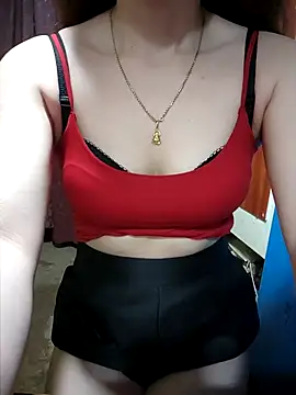 LeanaLy online show from 10/28/25, 01:53