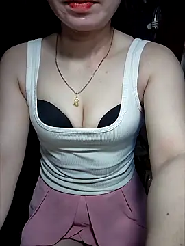 LeanaLy online show from 11/08/25, 12:16