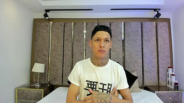 Snapshot of GaelCarter chatting on 10/18/25, 04:37 GaelCarter online show from 10/18/25, 04:37