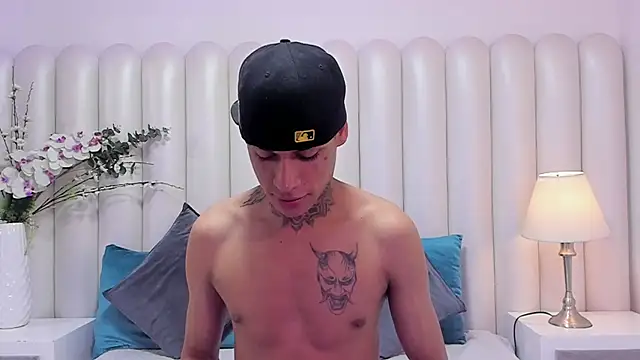 Snapshot of GaelCarter chatting on 10/22/25, 04:24 GaelCarter online show from 10/22/25, 04:24