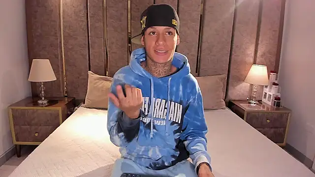 Snapshot of GaelCarter chatting on 10/24/25, 03:47 GaelCarter online show from 10/24/25, 03:47