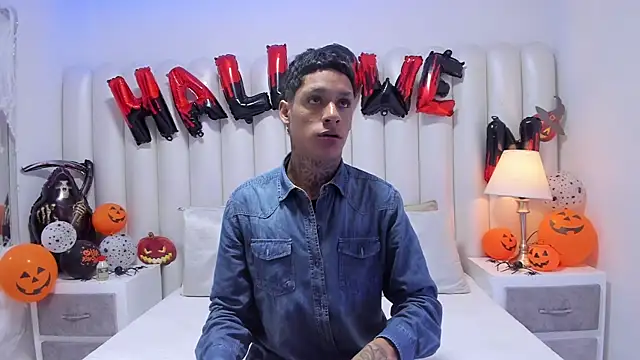 Snapshot of GaelCarter chatting on 11/01/25, 03:52 GaelCarter online show from 11/01/25, 03:52