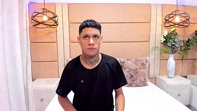 Snapshot of GaelCarter chatting on 11/25/25, 04:45 GaelCarter online show from 11/25/25, 04:45