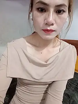 Snapshot of Labi2k chatting on 10/29/25, 03:36 Labi2k online show from 10/29/25, 03:36