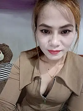 Snapshot of Labi2k chatting on 11/11/25, 12:38 Labi2k online show from 11/11/25, 12:38