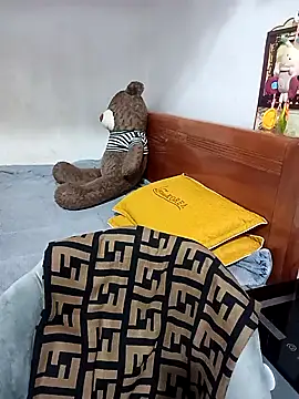 Snapshot of Labi2k chatting on 11/23/25, 02:17 Labi2k online show from 11/23/25, 02:17