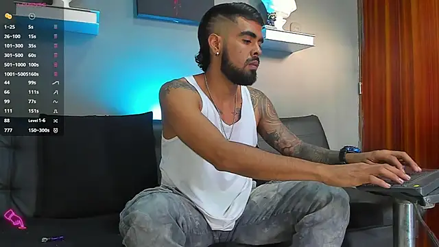 Snapshot of black_kameron_ chatting on 10/28/25, 09:50 black kameron online show from 10/28/25, 09:50